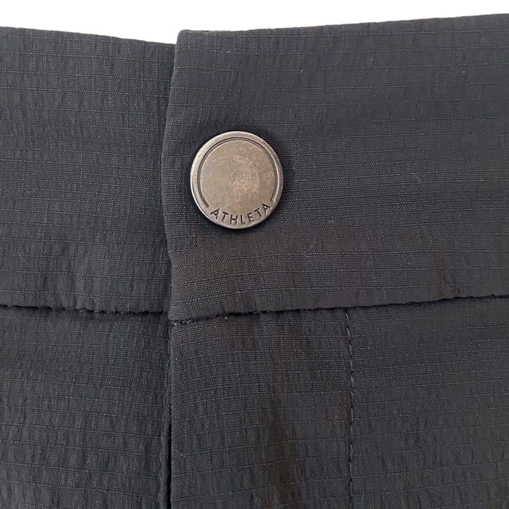 Athleta Shorts Trekkie Bermuda 2.0 Athletic Outerwear Black Size 4 - Picture 4 of 8